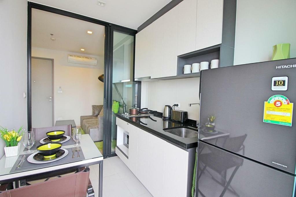 The Base - Large Luxury, 1 Bedroom, Sea View - Pattaya City Centre - 963 Экстерьер фото